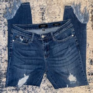 Judy Blue - mid rise skinny fit. Size 9/29